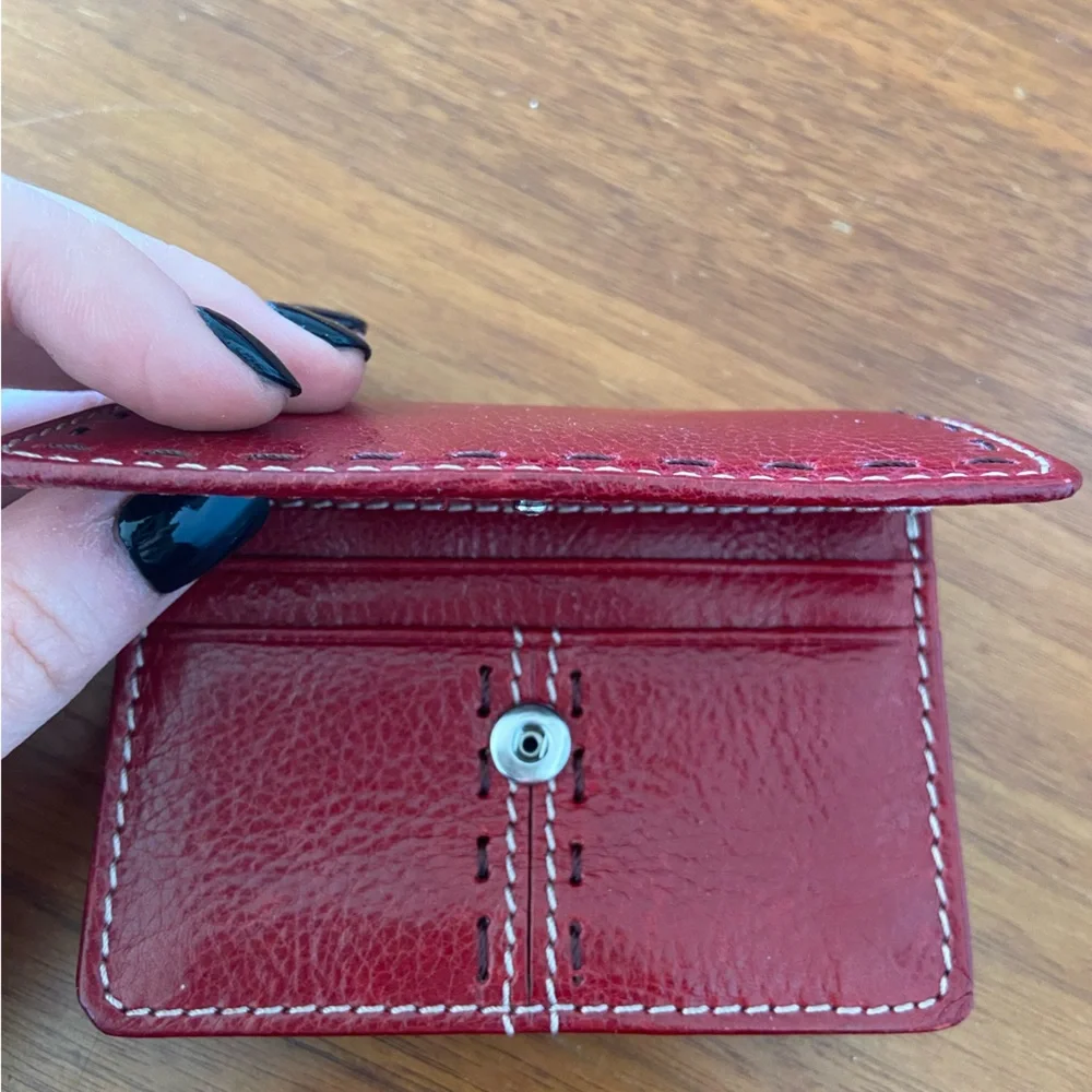 Fossil Wallet Red. Never used! - Picture 2 of 5